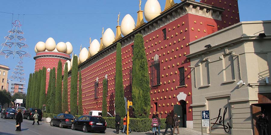 Discovering Figueres and the Salvador Dalí Museum
