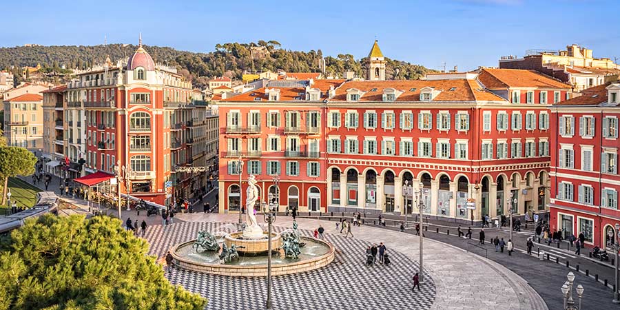 Stay in Nice near the Promenade des Anglais